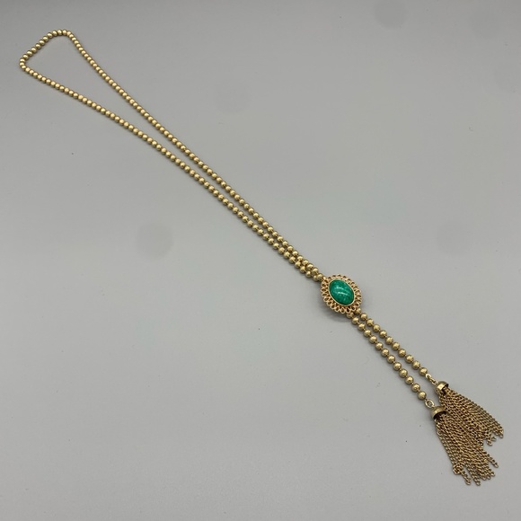 Vintage 1973 Avon Ball Chain Bolo Lariat Tassel Necklace, Gold Tone Green Stone - Picture 2 of 2